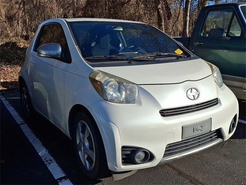 Used 2012 Scion iQ image 3