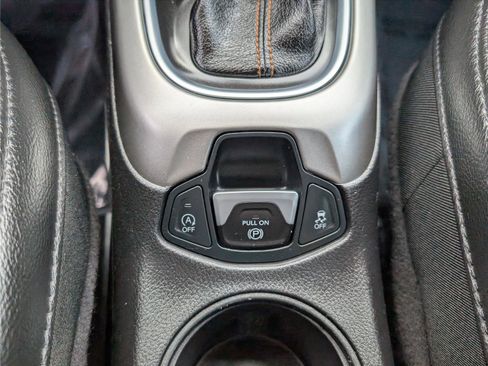 Used 2019 Jeep Compass Latitude w/ Popular Equipment Group image 24