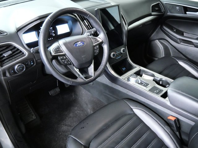 Certified 2024 Ford Edge SEL w/ Convenience Package AWD/4WD image 5