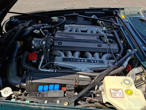 Used 1994 Jaguar XJS V12 Convertible RWD image 22