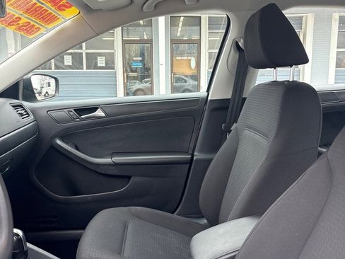 Used 2016 Volkswagen Jetta S FWD image 9