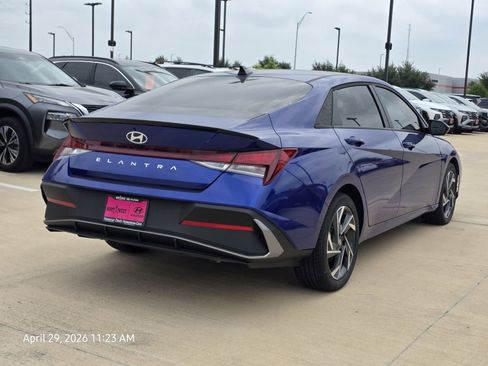 Certified 2025 Hyundai Elantra Sport FWD image 6