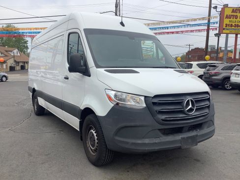 Used 2023 Mercedes-Benz Sprinter 2500 image 1