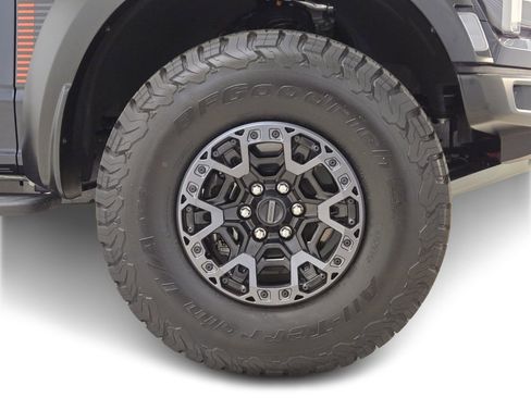 Used 2025 Ford F150 Raptor w/ Equipment Group 803A Raptor R image 8