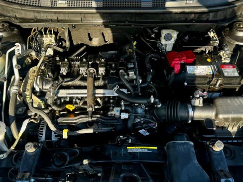 Used 2020 Nissan Kicks SV image 22