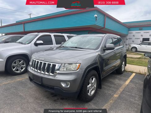 Used 2012 Jeep Grand Cherokee Laredo AWD/4WD image 3