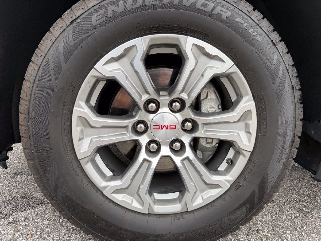 Used 2025 GMC Sierra 1500 SLT RWD image 24