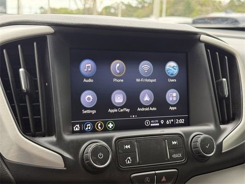 Used 2023 GMC Terrain SLT image 25