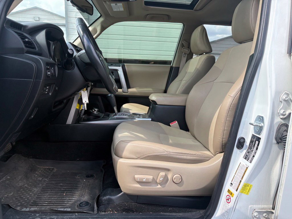 Used 2017 Toyota 4Runner SR5 Premium AWD/4WD image 19