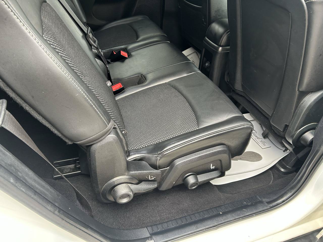 Used 2015 Dodge Journey Crossroad w/ Flexible Seating Group FWD image 11