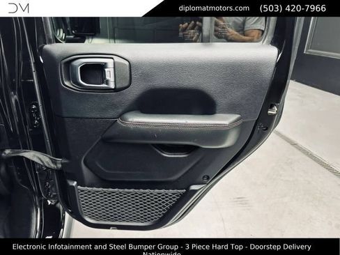 Used 2018 Jeep Wrangler Unlimited Rubicon AWD/4WD image 27