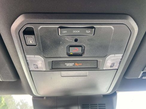 Used 2024 Toyota Tacoma SR5 AWD/4WD image 31