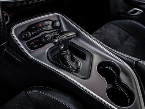 Used 2022 Dodge Challenger R/T Scat Pack w/ Plus Package RWD image 32