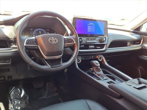 Used 2025 Toyota Grand Highlander FWD image 15