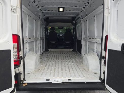 Used 2025 RAM ProMaster 3500 w/ Convenience Group FWD image 11