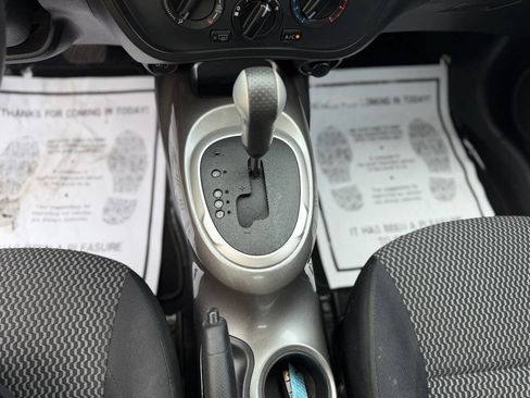 Used 2016 Nissan Juke S FWD image 14