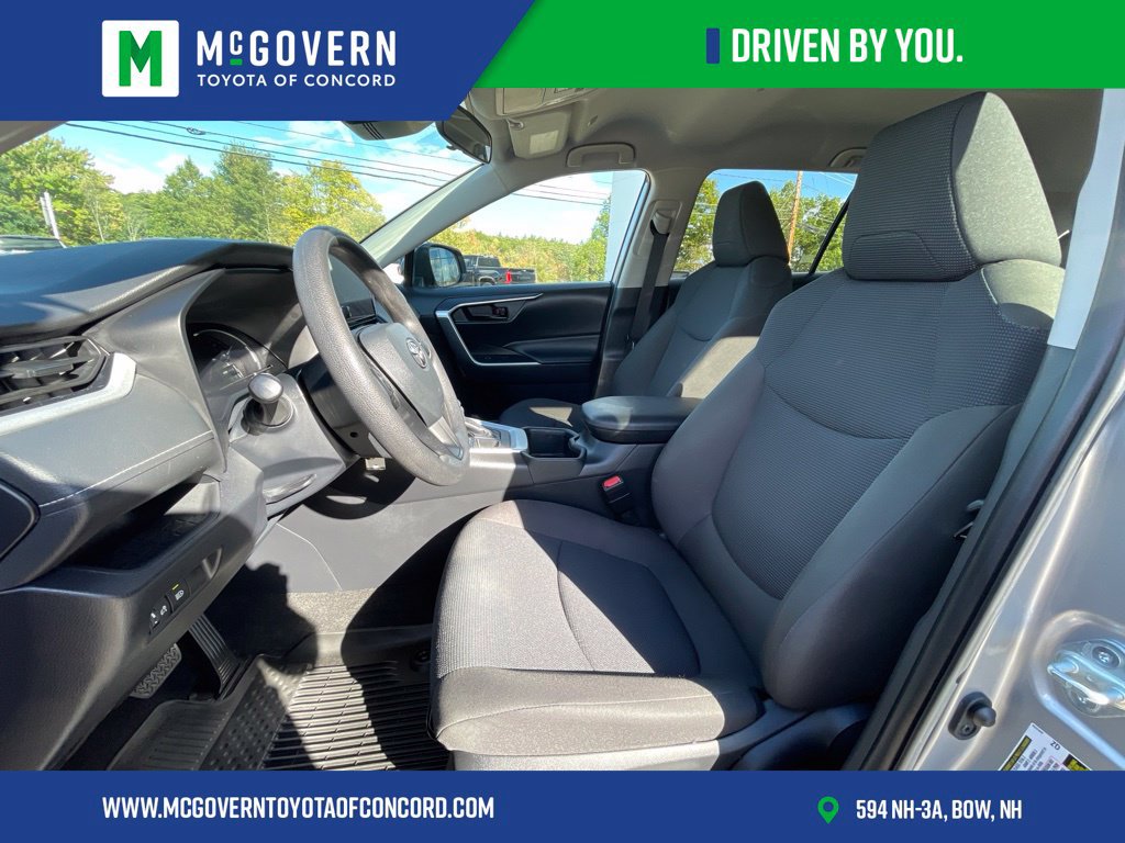 Used 2023 Toyota RAV4 LE AWD/4WD image 10