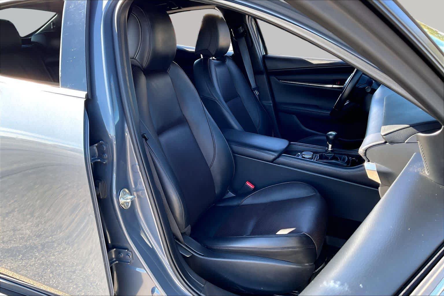 Used 2024 MAZDA MAZDA3 s FWD image 9
