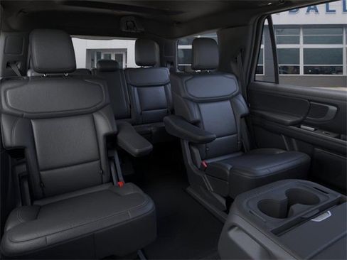 New 2025 Ford Expedition Platinum w/ Stealth Performance Package image 11