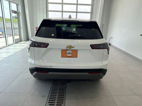 Used 2025 Chevrolet Equinox LT AWD/4WD image 5