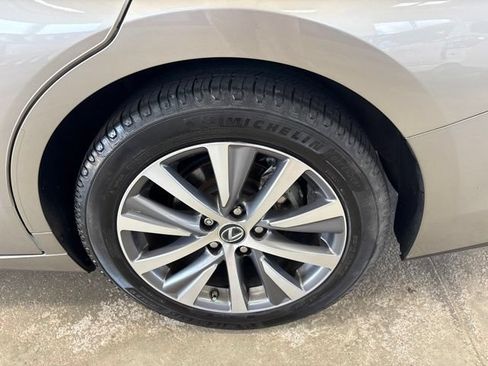 Used 2021 Lexus ES 350 w/ Premium Package FWD image 6