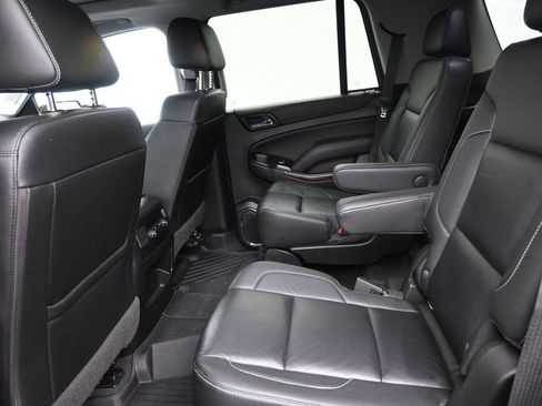 Used 2019 GMC Yukon SLT RWD image 14