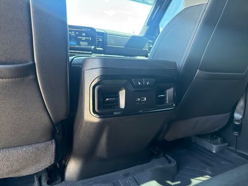 Used 2024 Chevrolet Silverado 2500 ZR2 w/ Technology Package AWD/4WD image 13