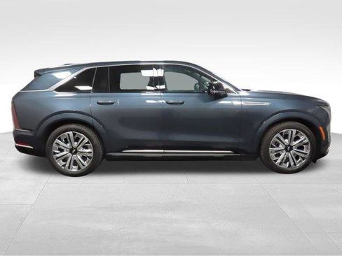 New 2025 Cadillac Escalade IQ Luxury 2 w/ LPO, Radiant Package image 6