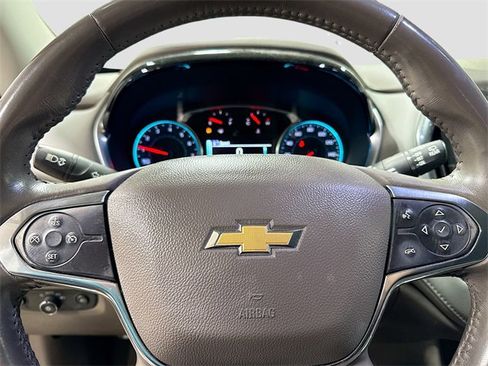 Used 2019 Chevrolet Traverse LT w/ LPO, Black Accent Package image 13