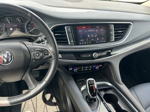 Used 2020 Buick Enclave Essence w/ Sound and Sites Package FWD image 17
