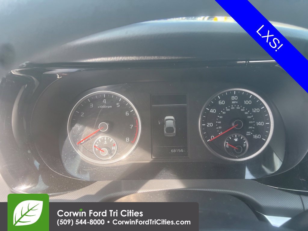 Used 2022 Kia K5 LXS FWD image 2