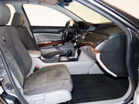 Used 2011 Honda Accord EX image 50