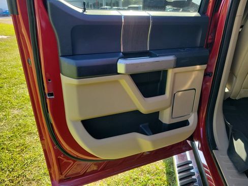 Used 2020 Ford F250 Lariat w/ Lariat Value Package AWD/4WD image 14