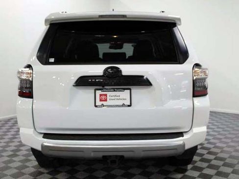 Certified 2024 Toyota 4Runner TRD Off-Road Premium w/ Moonroof Package AWD/4WD image 5