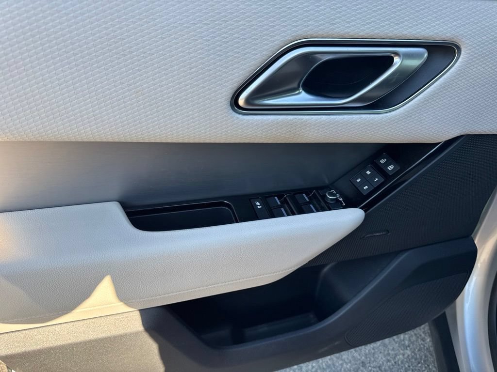 Used 2021 Land Rover Range Rover Velar R-Dynamic S AWD/4WD image 9