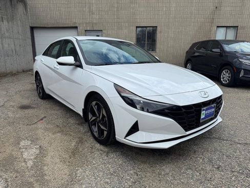 Used 2023 Hyundai Elantra SEL w/ Convenience Package image 8