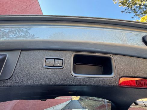 Used 2020 Porsche Macan image 13