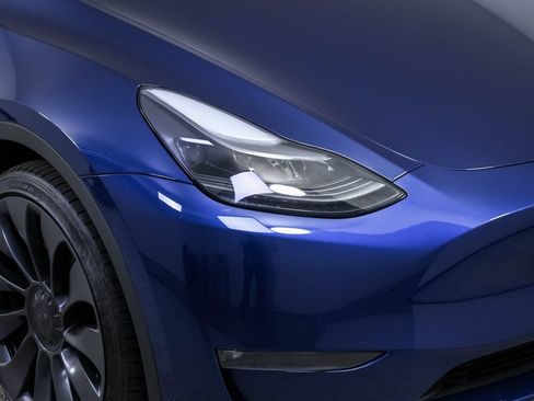 Used 2023 Tesla Model Y Performance AWD/4WD image 35