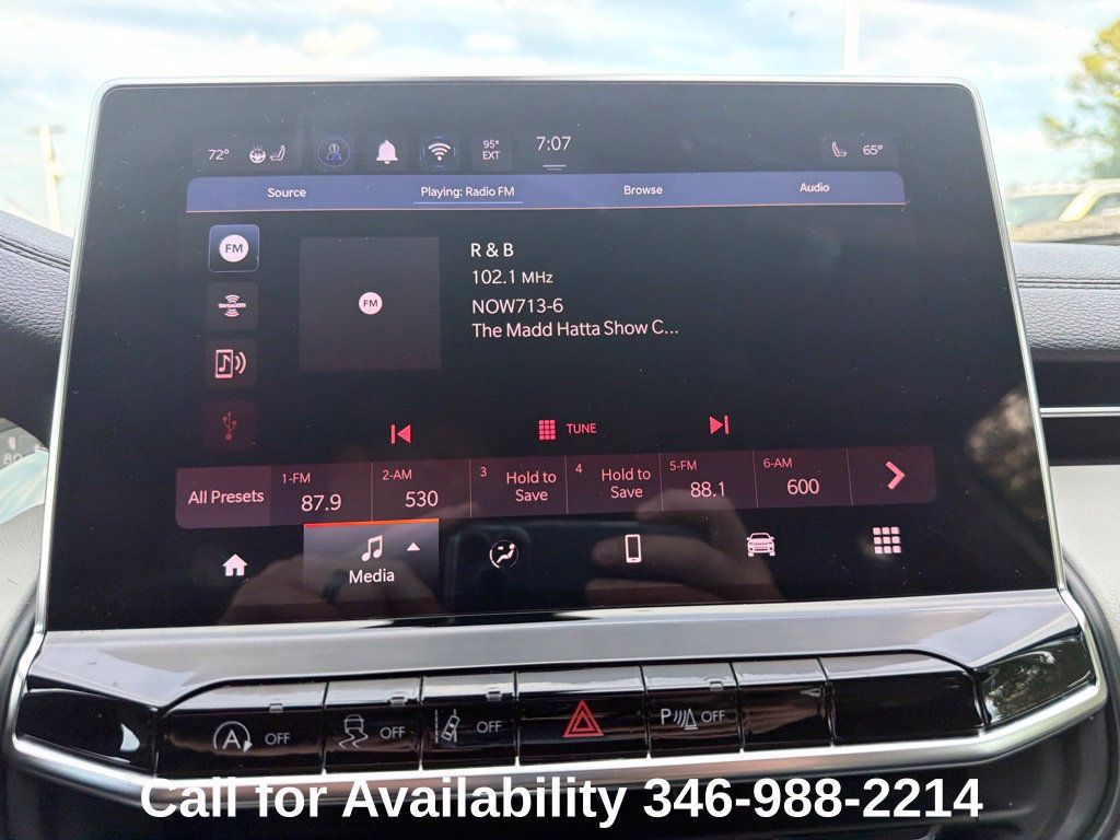 Used 2024 Jeep Compass Limited AWD/4WD image 15