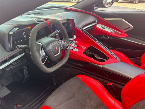 Used 2024 Chevrolet Corvette Stingray Preferred Conv w/ Z51 Performance Package RWD image 6
