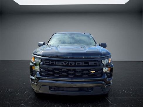 Used 2023 Chevrolet Silverado 1500 Custom AWD/4WD image 2