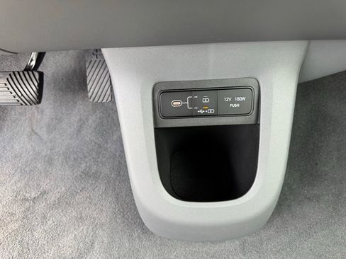 New 2025 Hyundai Ioniq 5 SEL image 26