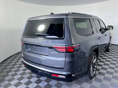 Used 2022 Jeep Wagoneer Series III w/ Premium Group I AWD/4WD image 3