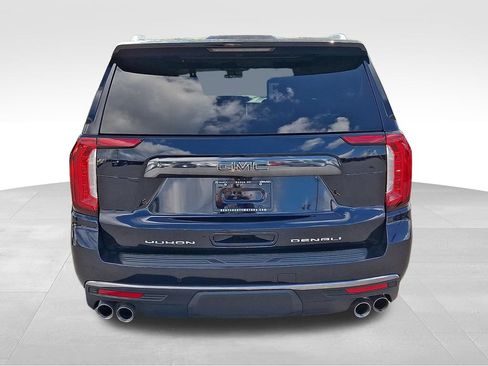 Used 2023 GMC Yukon XL Denali Ultimate AWD/4WD image 5