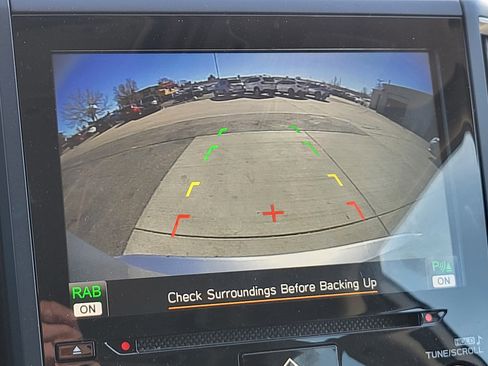 Used 2023 Subaru Forester Limited image 18