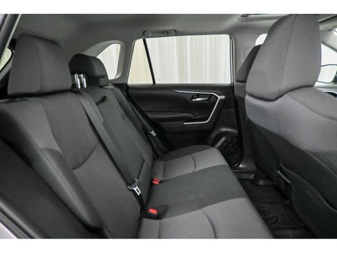 Used 2025 Toyota RAV4 XLE image 18