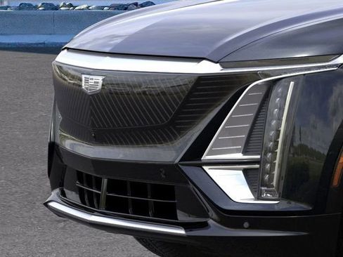 New 2025 Cadillac Lyriq Luxury RWD image 13