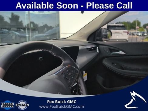 Used 2025 Buick Encore GX Preferred w/ Comfort Package FWD image 11