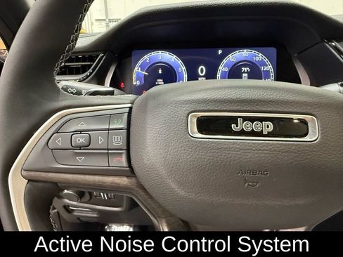 New 2026 Jeep Grand Cherokee Altitude AWD/4WD image 8