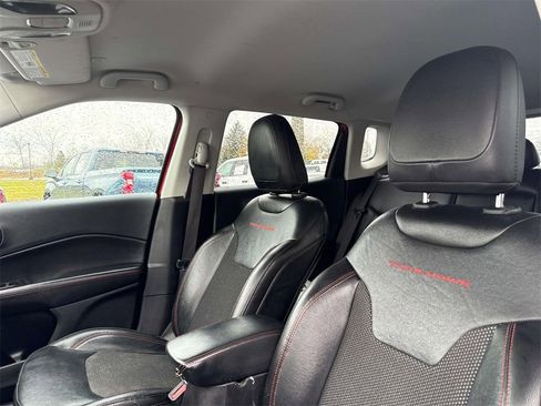 Used 2021 Jeep Compass Trailhawk w/ Convenience Group image 12